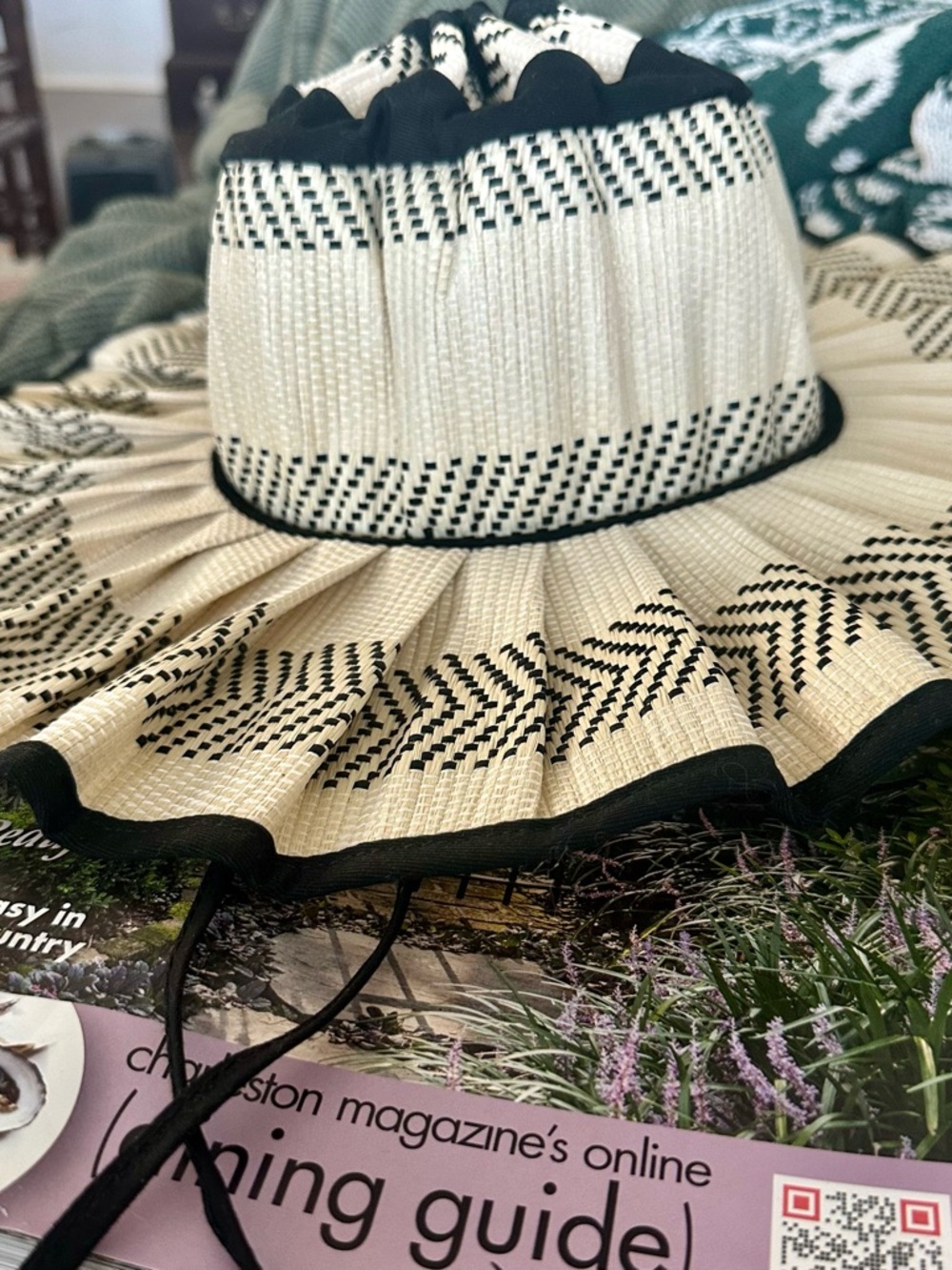 Lorna Inspired-Black & Cream Pleated Sun Hat- Small - Picture 2 of 5